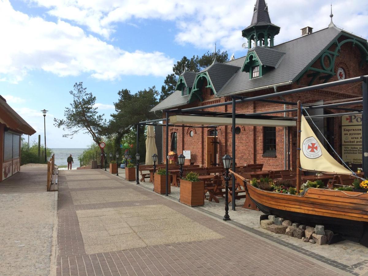 Holiday Home Slavia New 600 Z Balkonem Przy Plazy Miedzyzdroje Exterior photo